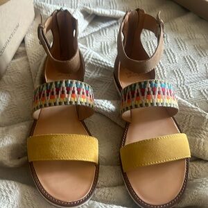 Fry and Co.  Port 2 Band Rainbow multicolor sandals brand new in box size 8